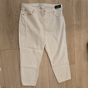 Abercrombie & Fitch Curve Love Off-White High Rise Jeans
